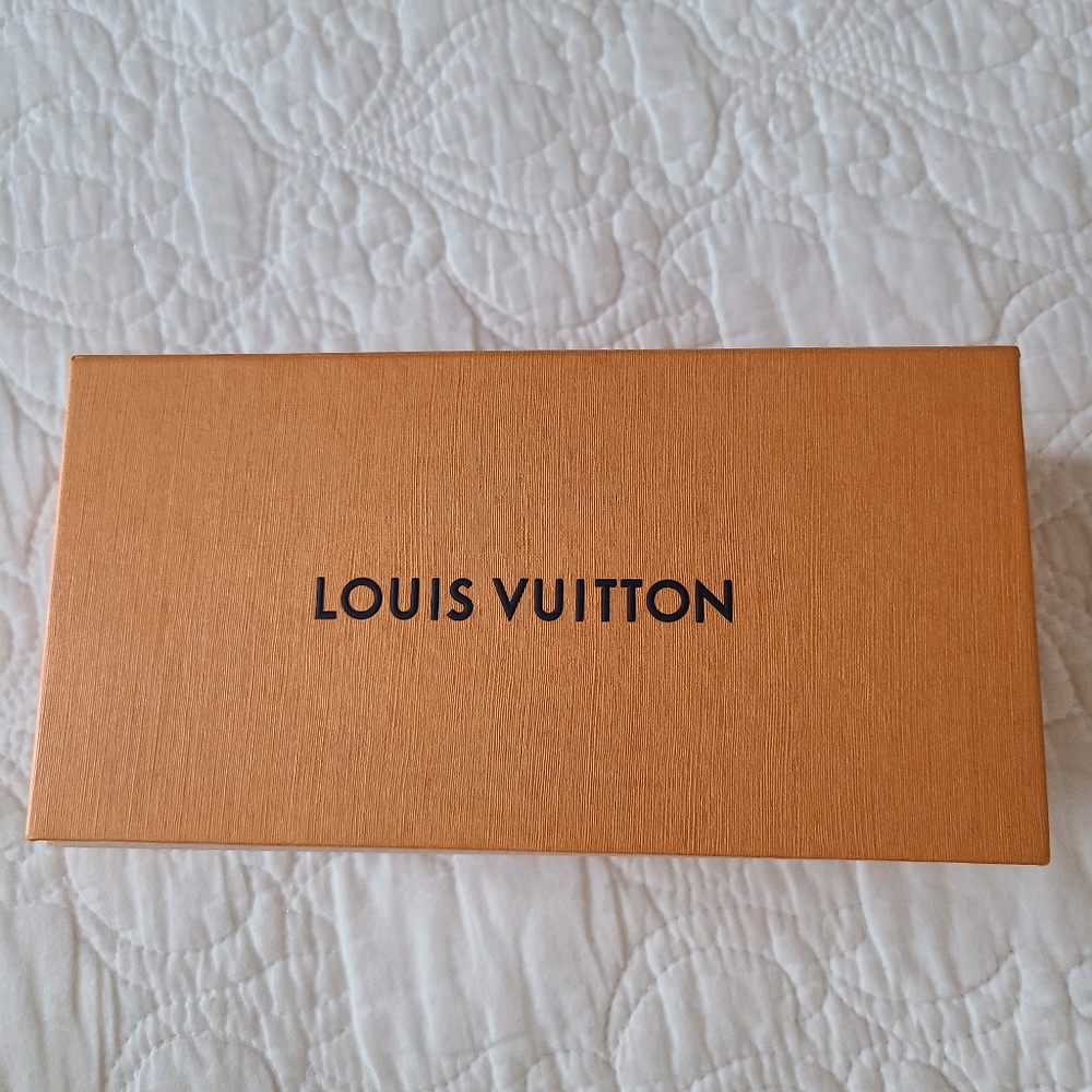 Louis VUITTON box